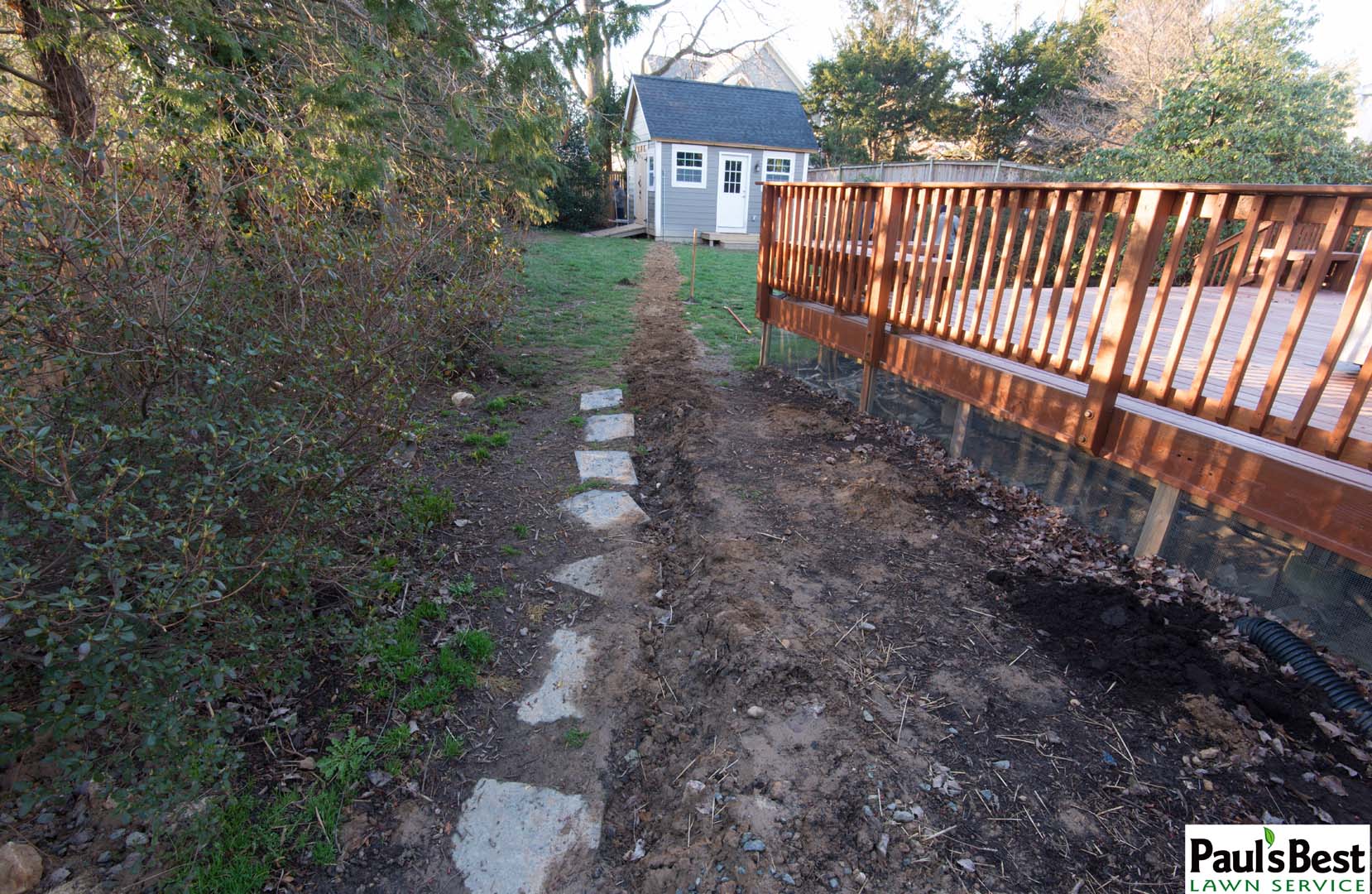 https://www.paulsbestlawn.com/pbls-img/portfolio/other-services/before-and-after/web-ready/large/BAOS1-b-After-Sod-and-Mulching-in-Arlington-VA.jpg