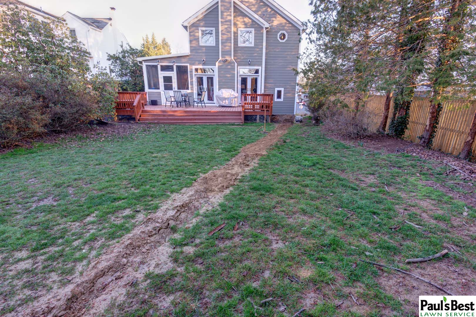 https://www.paulsbestlawn.com/pbls-img/portfolio/other-services/before-and-after/web-ready/large/BAOS1-d-After-Sod-and-Mulching-in-Arlington-VA.jpg