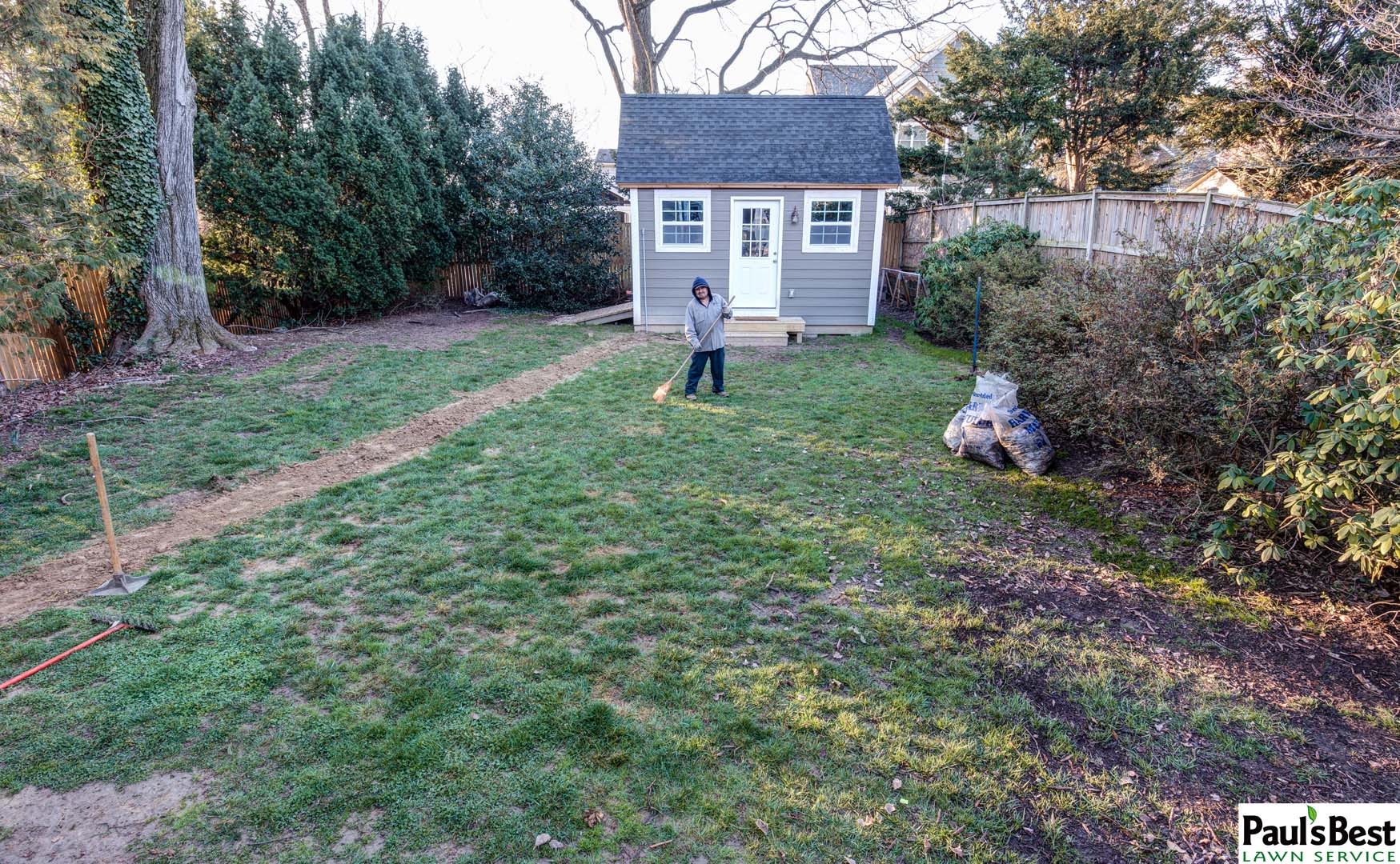 https://www.paulsbestlawn.com/pbls-img/portfolio/other-services/before-and-after/web-ready/large/BAOS1-h-After-Sod-and-Mulching-in-Arlington-VA.jpg
